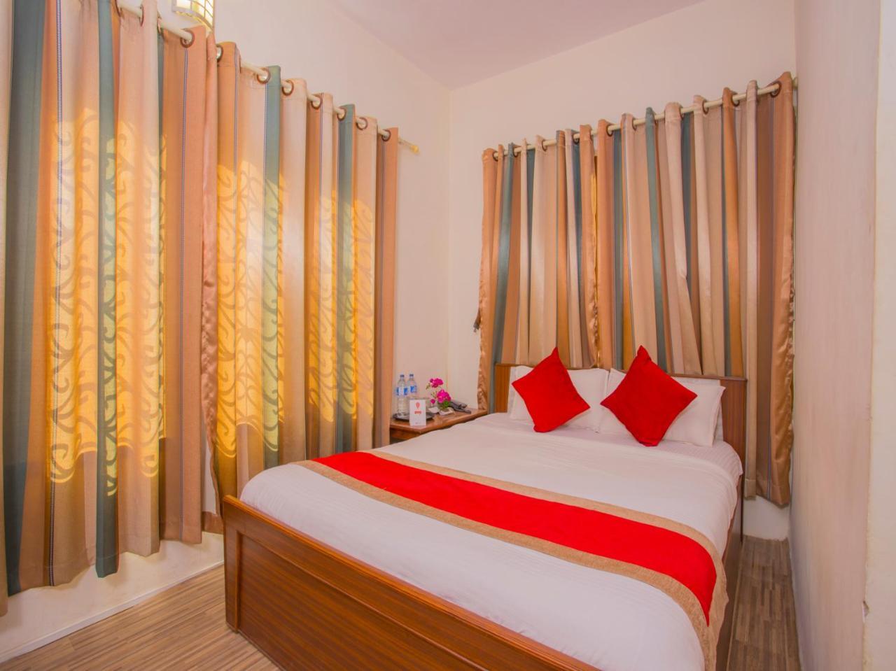 Oyo 255 White Zambala Hotel Kathmandu Buitenkant foto