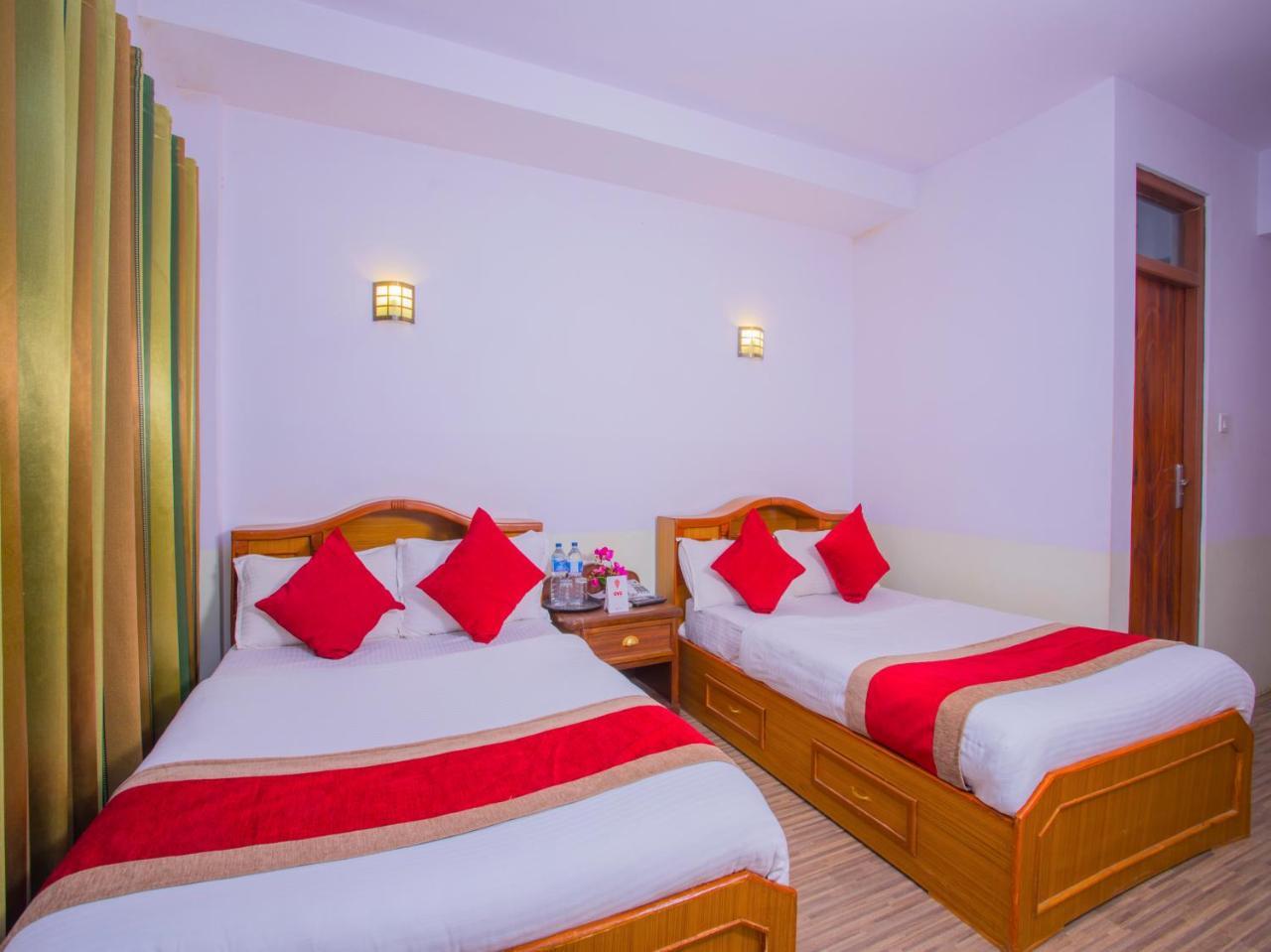 Oyo 255 White Zambala Hotel Kathmandu Buitenkant foto