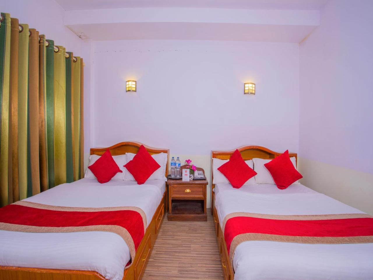 Oyo 255 White Zambala Hotel Kathmandu Buitenkant foto
