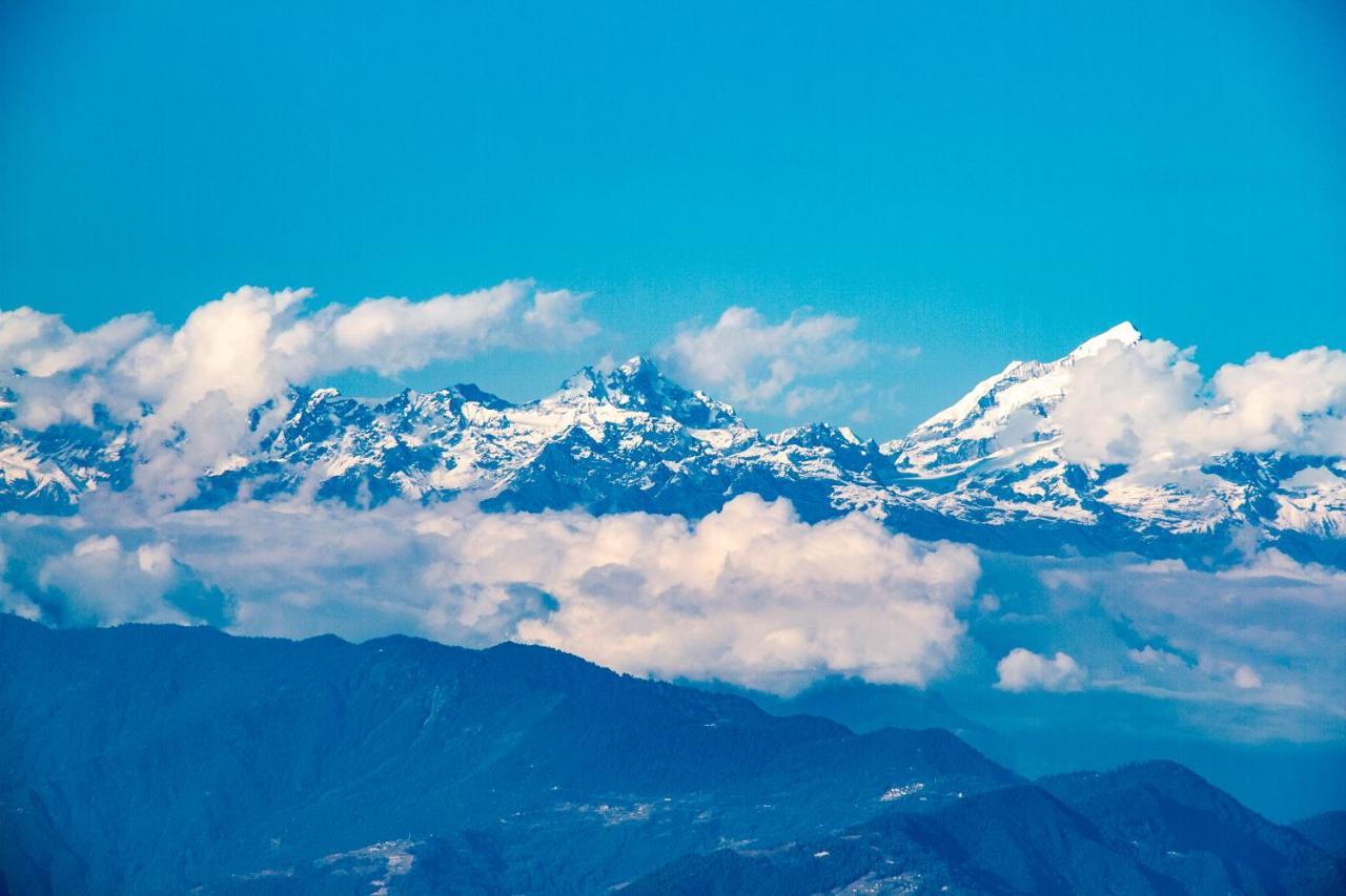 Oyo 255 White Zambala Hotel Kathmandu Buitenkant foto