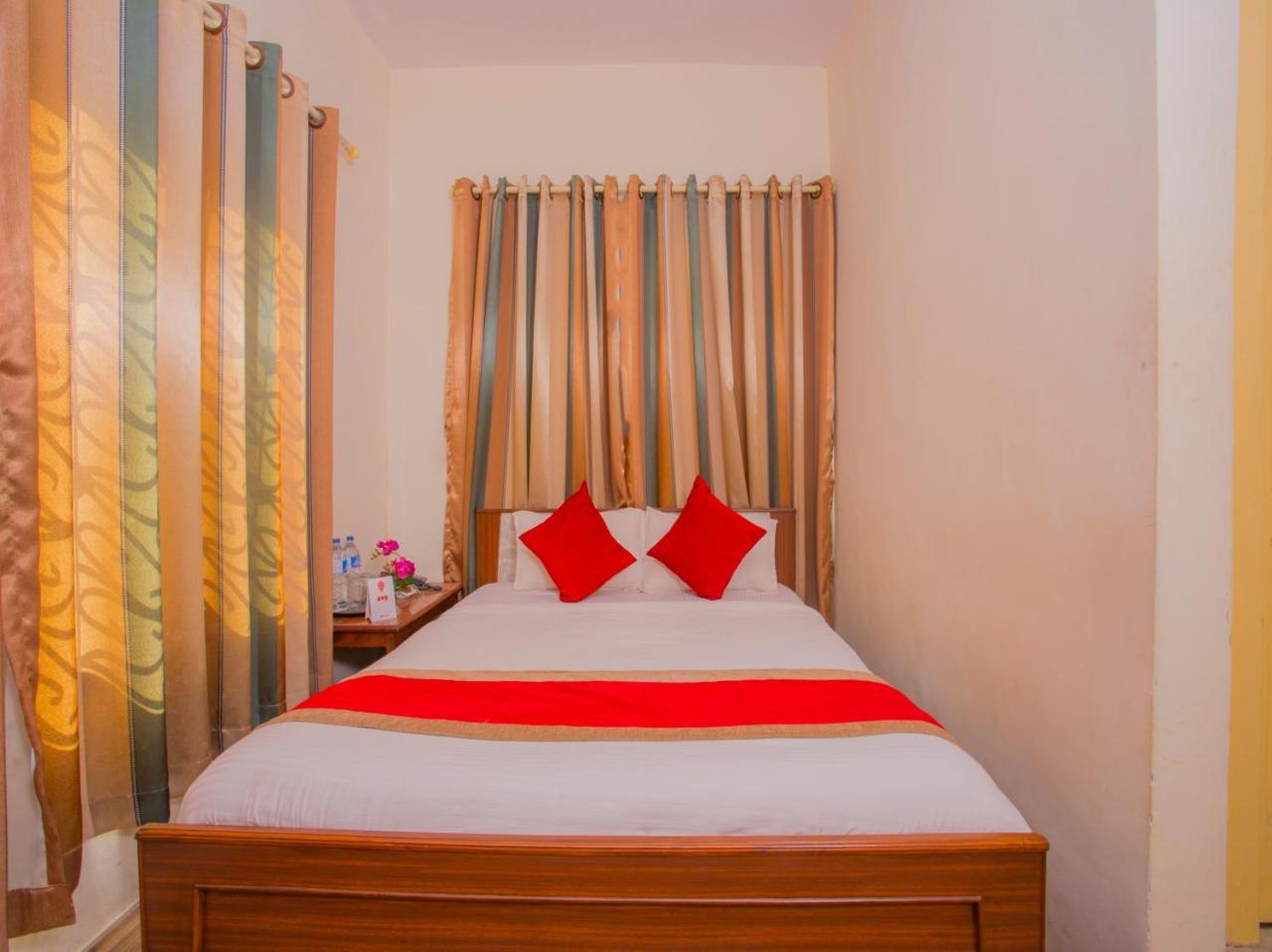 Oyo 255 White Zambala Hotel Kathmandu Buitenkant foto