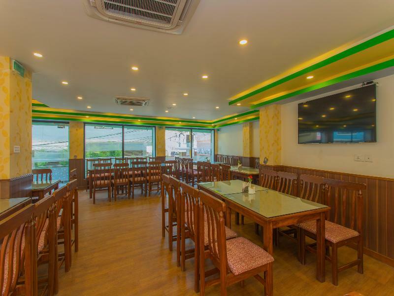 Oyo 255 White Zambala Hotel Kathmandu Buitenkant foto