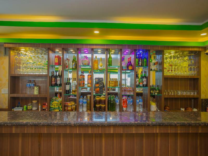 Oyo 255 White Zambala Hotel Kathmandu Buitenkant foto