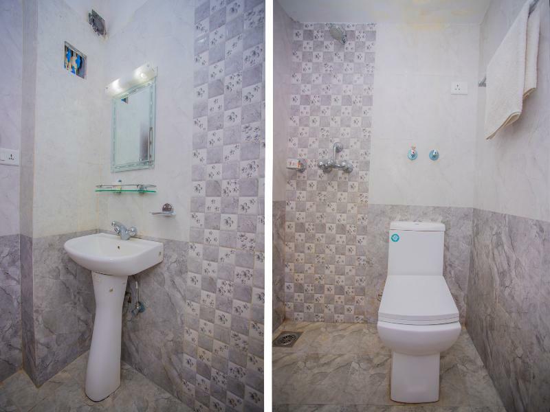 Oyo 255 White Zambala Hotel Kathmandu Buitenkant foto